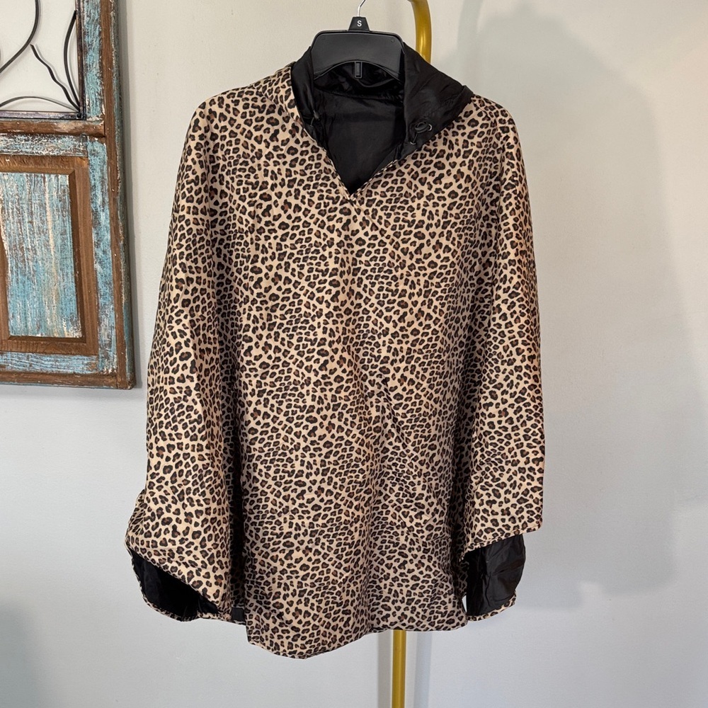 B boutique rain collection leopard rain poncho packable NWT One size